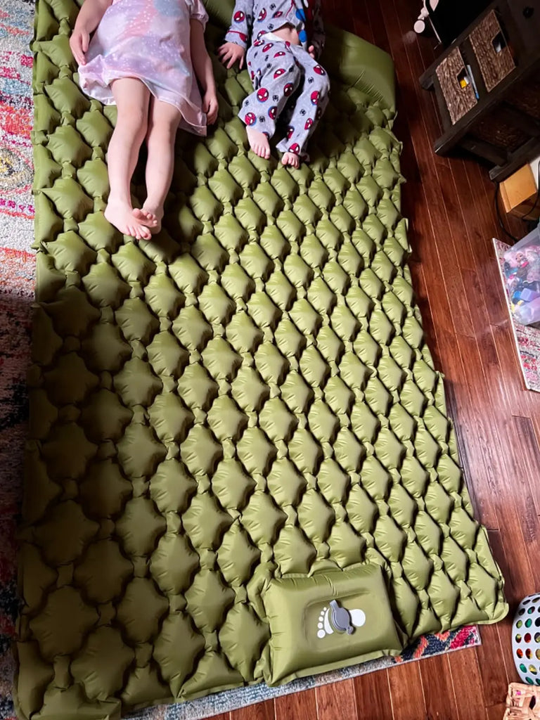 Double Camping Air Mattress with Built-In Pillows – Ultralight Inflatable Sleeping Pad for 2 – Waterproof, Compact & Durable