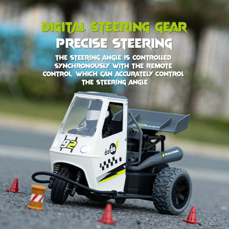 ZWN S810 Three-Wheel RC Car with Lights and Spray – 2.4G High-Speed Electric Remote Control Motorcycle Toy for Kids