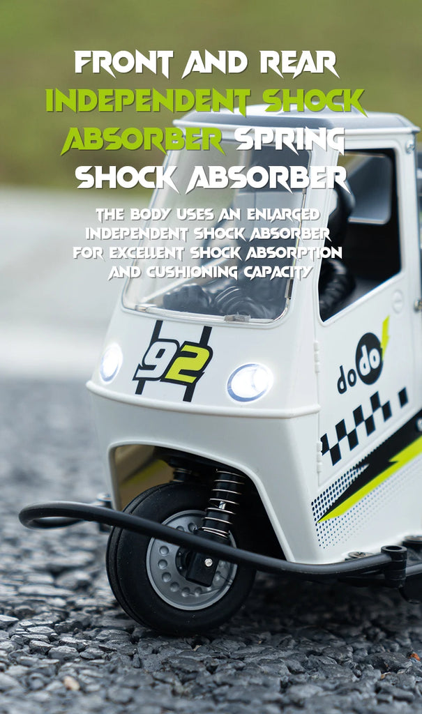 ZWN S810 Three-Wheel RC Car with Lights and Spray – 2.4G High-Speed Electric Remote Control Motorcycle Toy for Kids