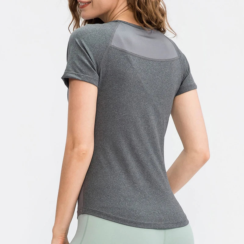 Women’s Breathable Quick-Dry Yoga Top – Short Sleeve Fitness & Workout T-Shirt