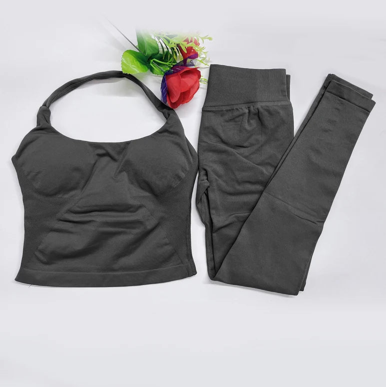 Impact Gym Set – Seamless Halter Top & High-Waist Sports Leggings Yoga Outfit (2-Piece)