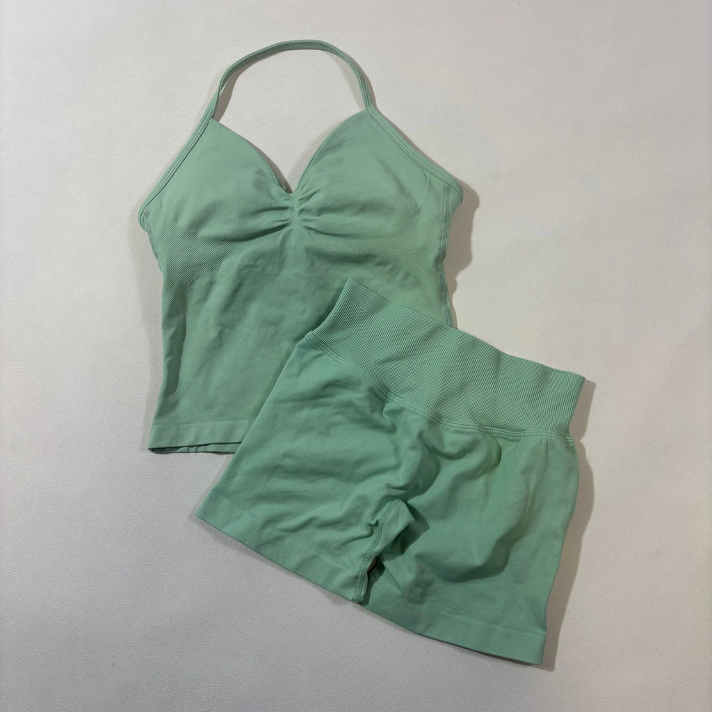 Women’s Seamless Yoga Gym Set – Backless Tank Top & High Waist Scrunch Shorts (2PCS)