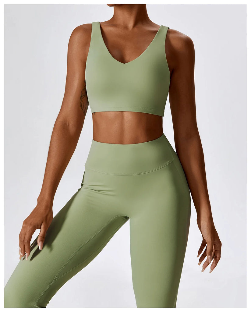 Seamless 2-Piece Women’s Yoga Set – Fitness Leggings & Sports Bra Workout Suit